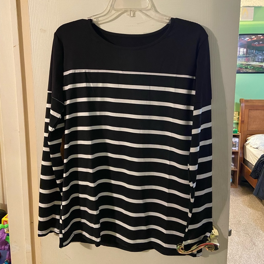 Link sleeve shirt